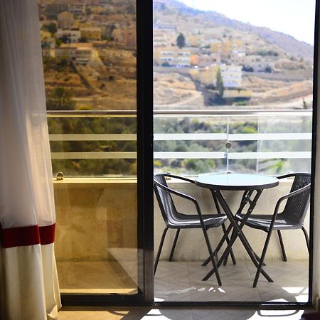 Petra Corner Hotel Екстер'єр фото