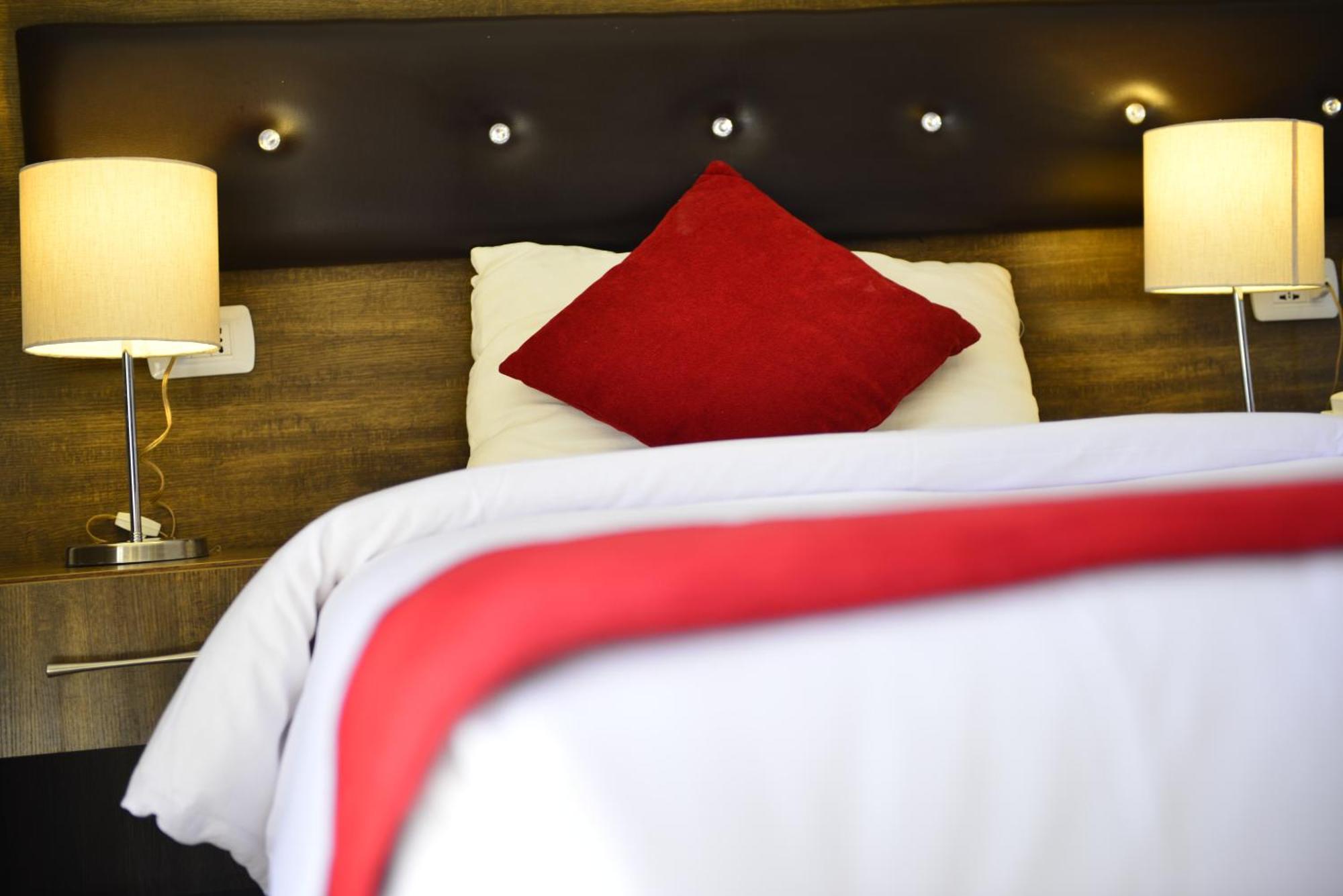 Petra Corner Hotel Екстер'єр фото