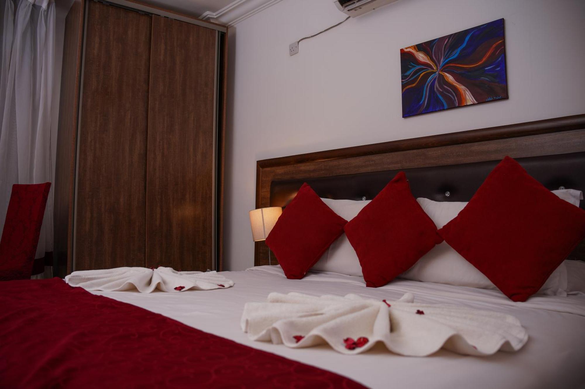 Petra Corner Hotel Екстер'єр фото