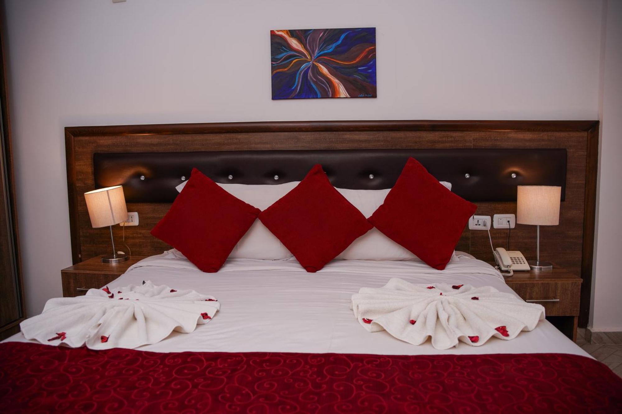 Petra Corner Hotel Екстер'єр фото