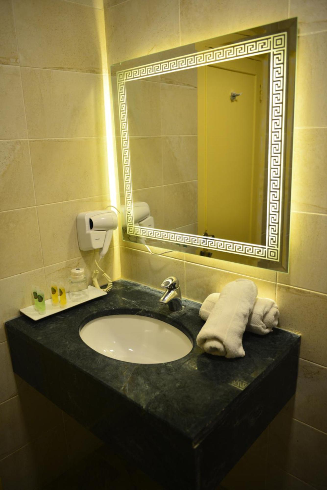 Petra Corner Hotel Екстер'єр фото
