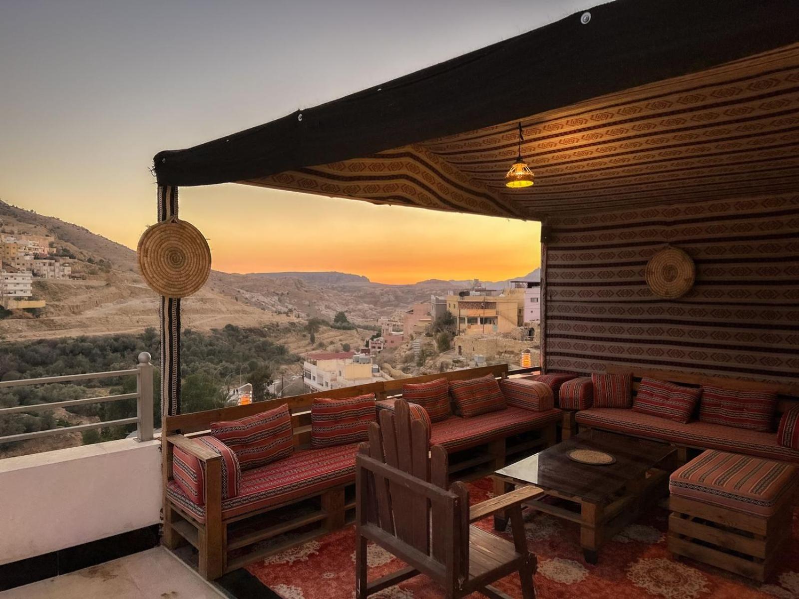 Petra Corner Hotel Екстер'єр фото