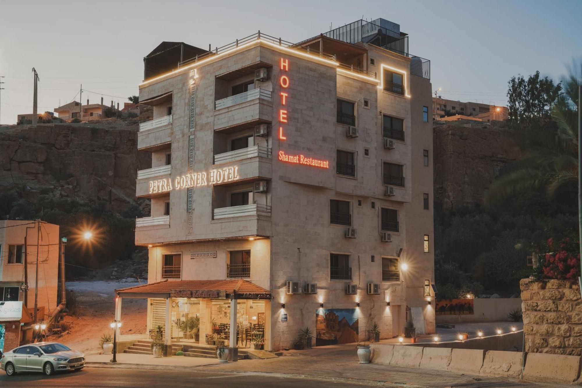 Petra Corner Hotel Екстер'єр фото