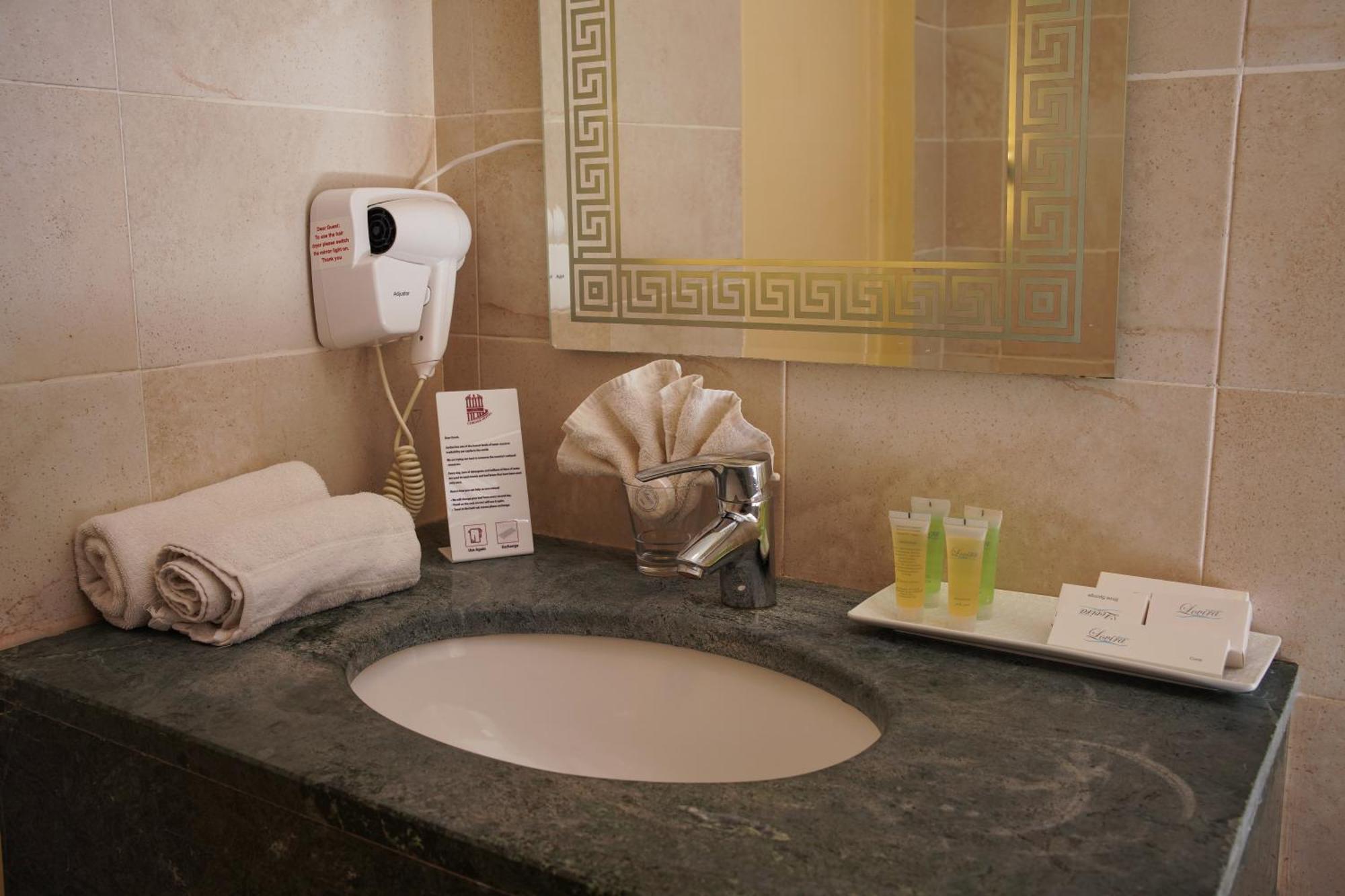 Petra Corner Hotel Екстер'єр фото