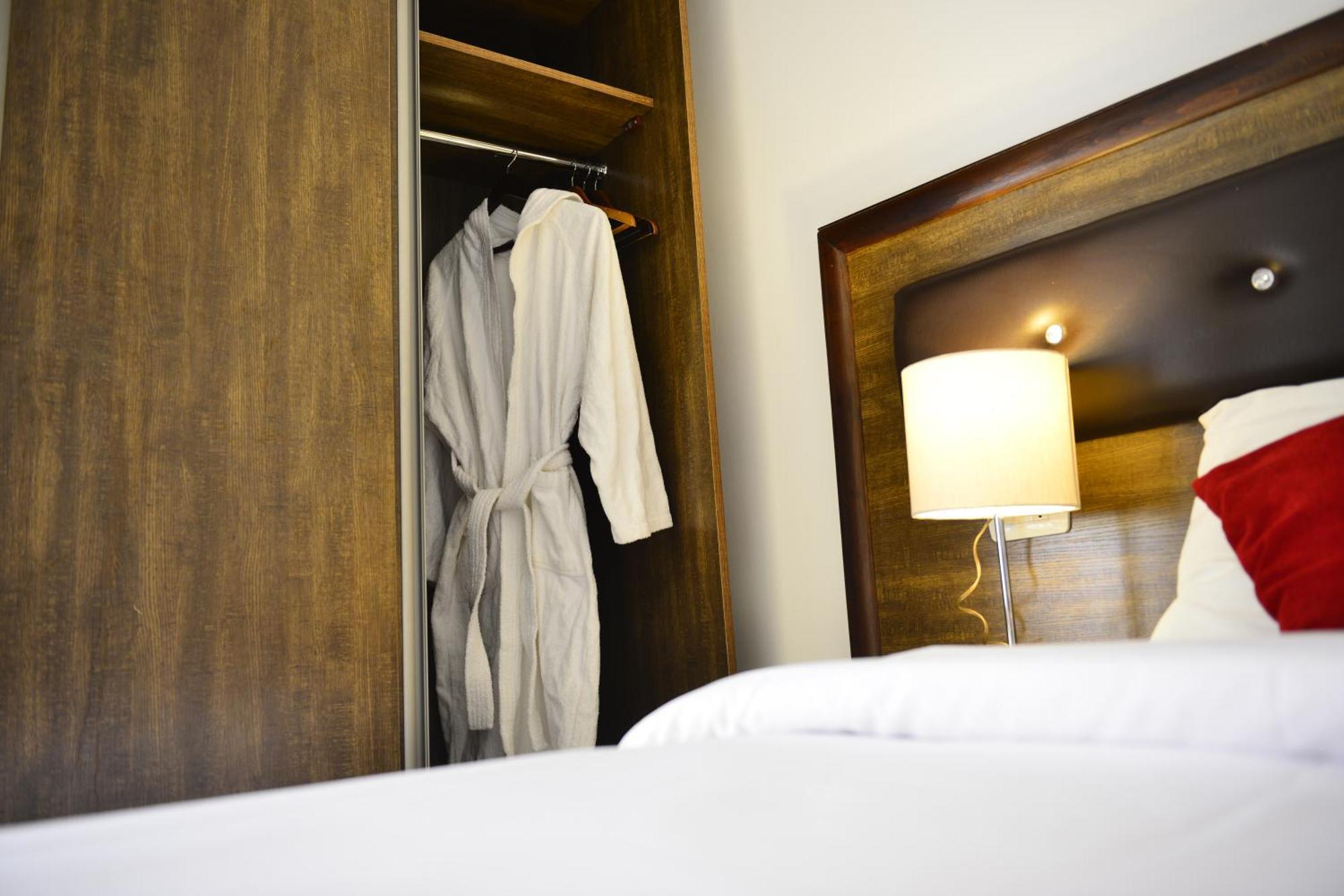 Petra Corner Hotel Екстер'єр фото