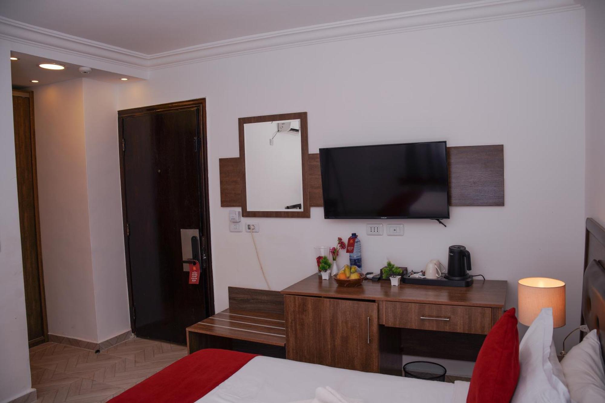Petra Corner Hotel Екстер'єр фото