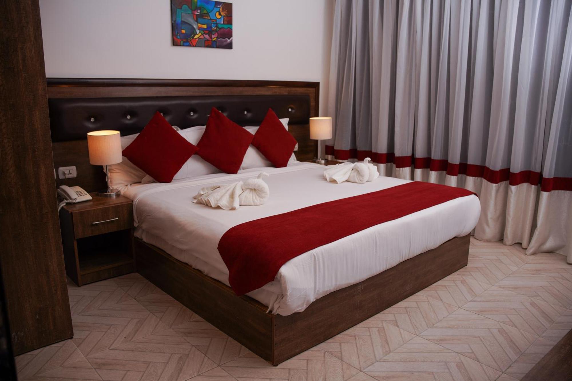 Petra Corner Hotel Екстер'єр фото