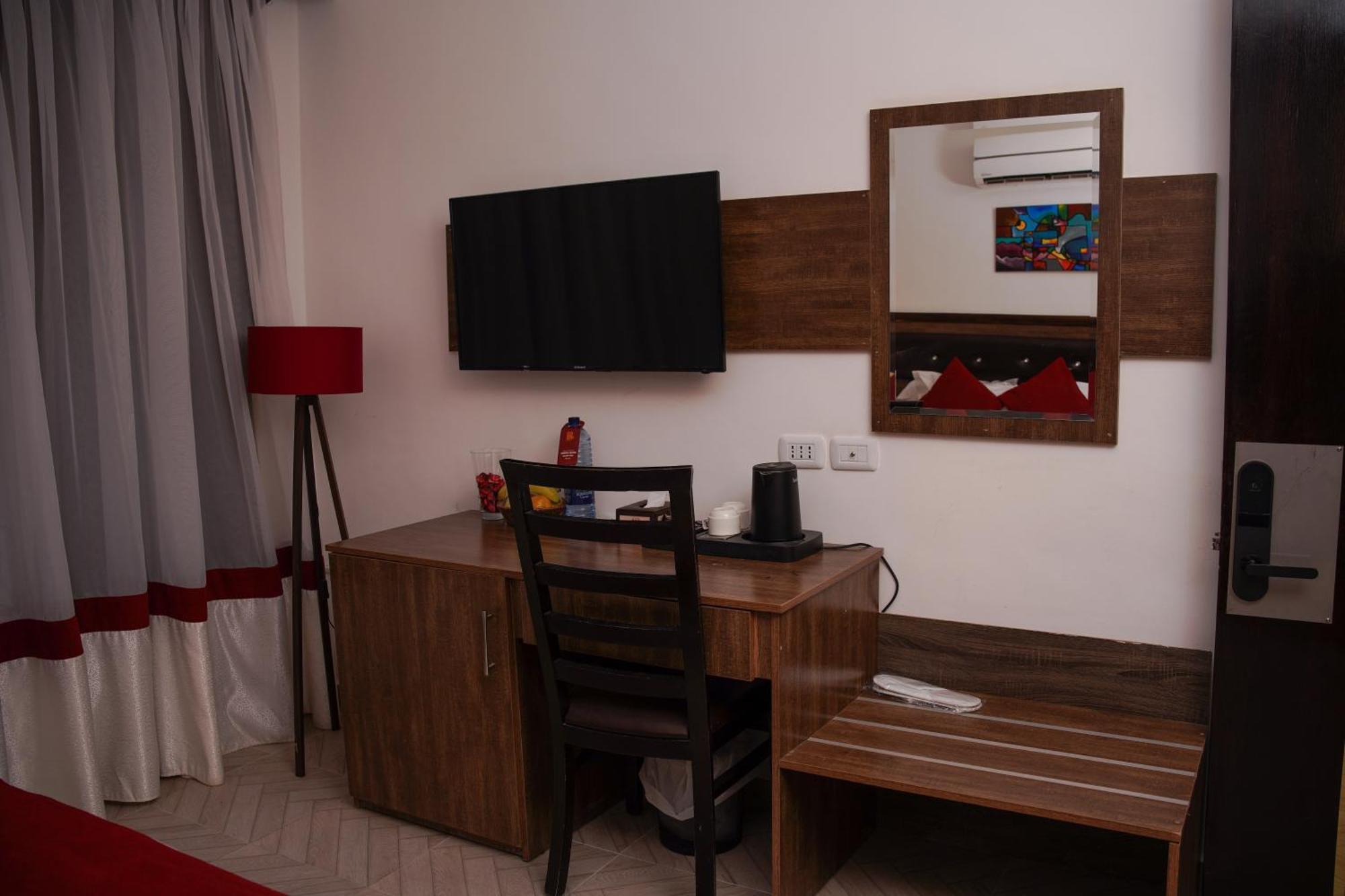 Petra Corner Hotel Екстер'єр фото