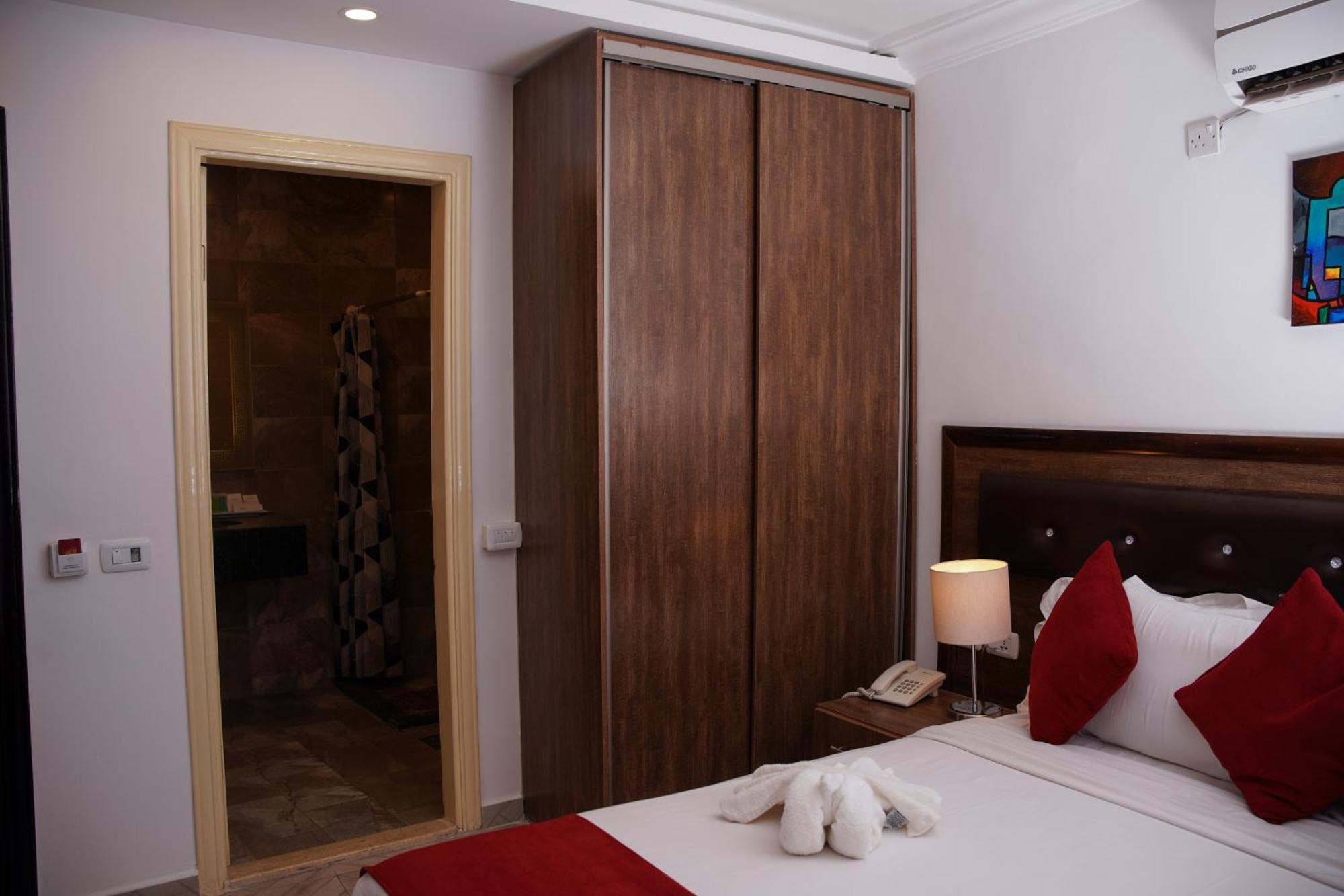 Petra Corner Hotel Екстер'єр фото